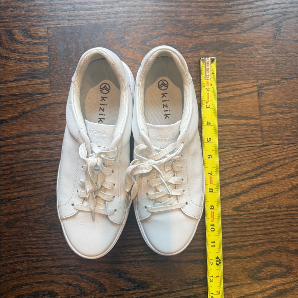 Unisex Kizik Handsfree White Leather Sneakers - Picture 2 of 7